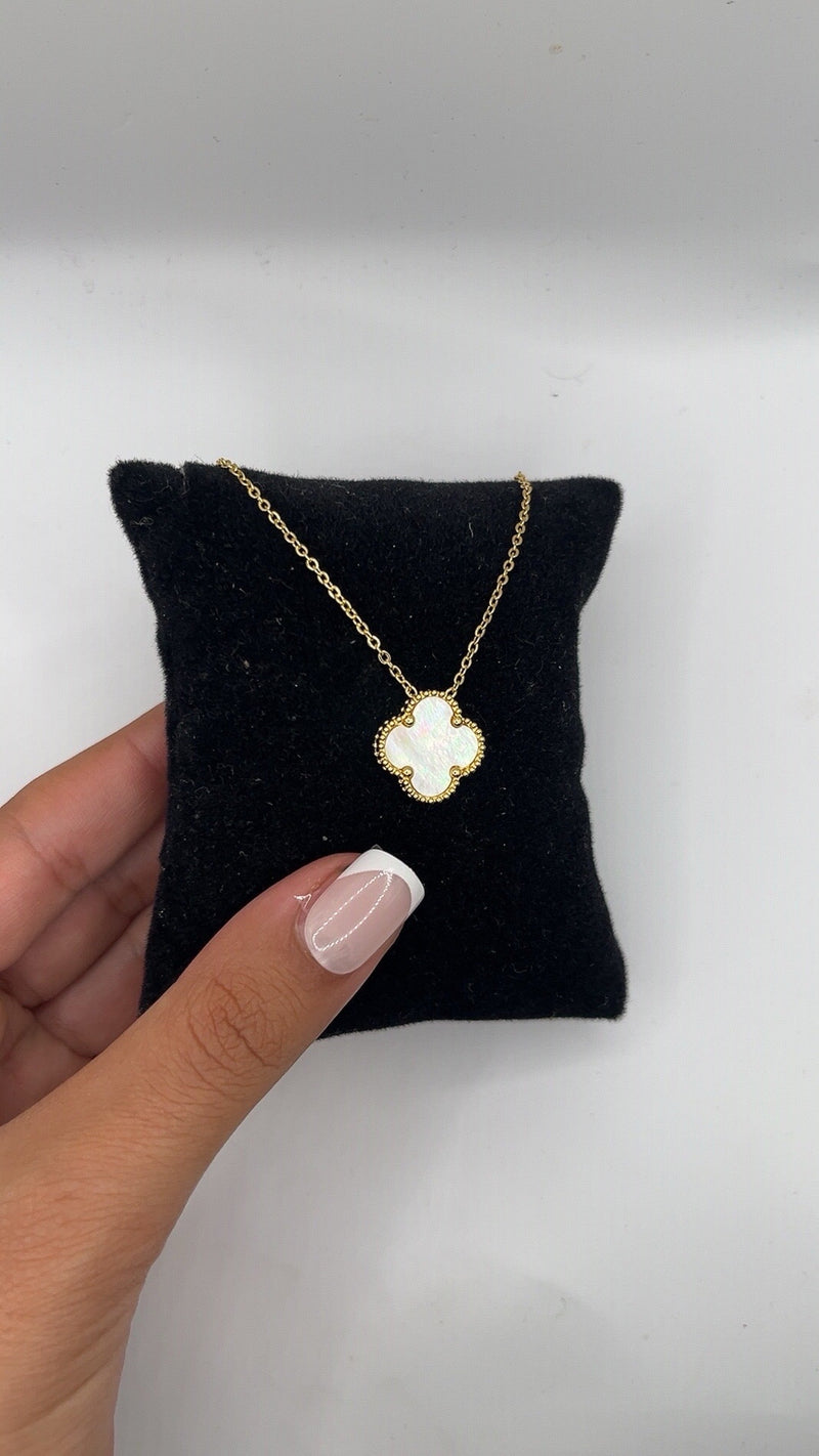Collier crème